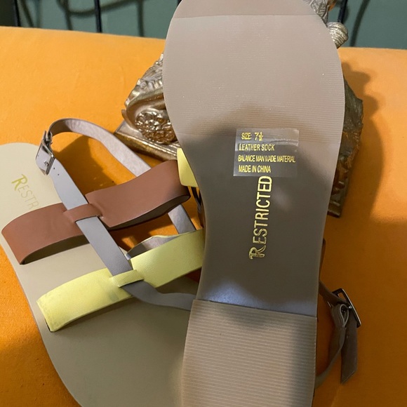 Shoes - Picture 5 of 5